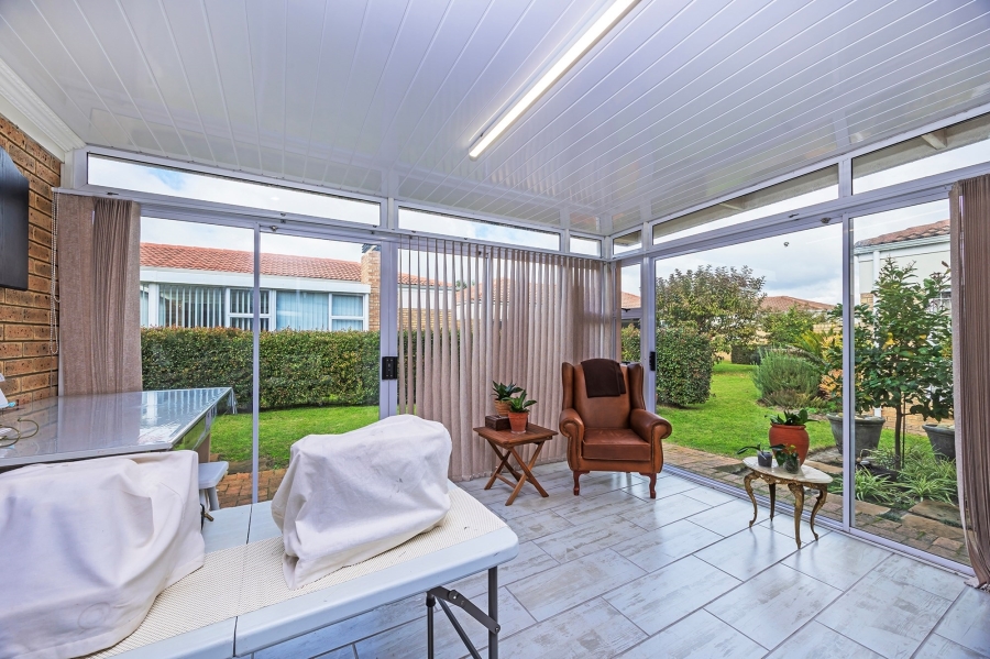 2 Bedroom Property for Sale in Protea Heights Western Cape